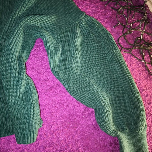Stradivarius knitted sweater like new, size small, green