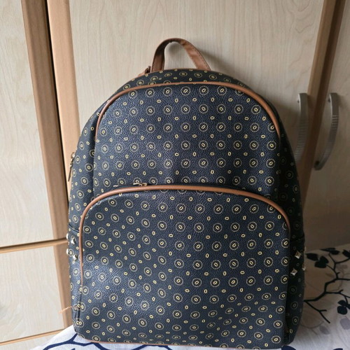 Brown backpack like new 35×33 cm