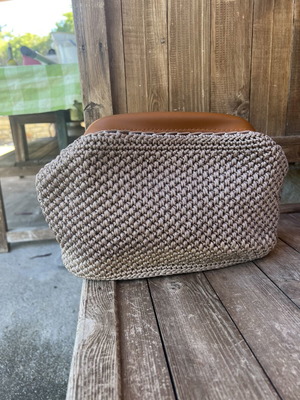 Handmade knitted clutch bag like new, beige with brown clasp