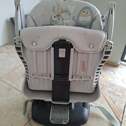Cam Baby Feeding Seat like new with tray