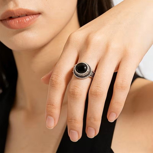 Vintage textured Artisan ring with black semi-precious stone, new