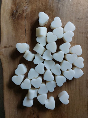 Wax melts handmade heart-shaped, 10 pieces with melomakarono scent