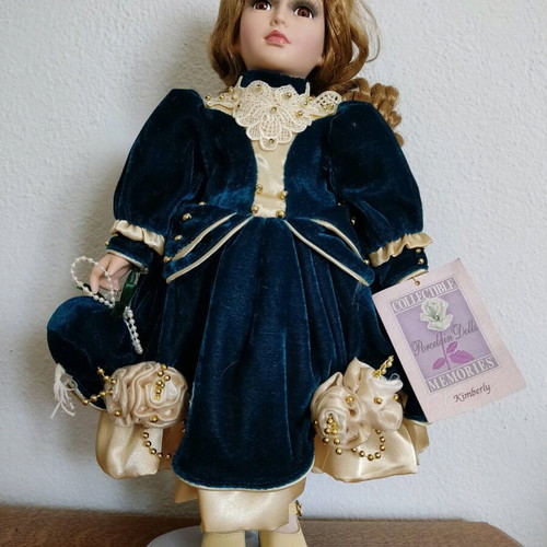 Porcelain doll used, 40cm, very good condition