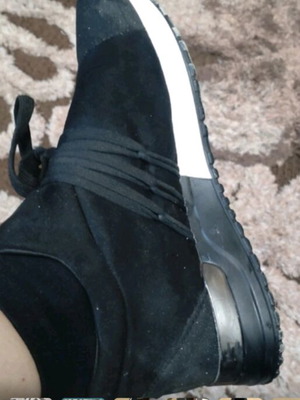 Women's athletic shoes used, size 38, black