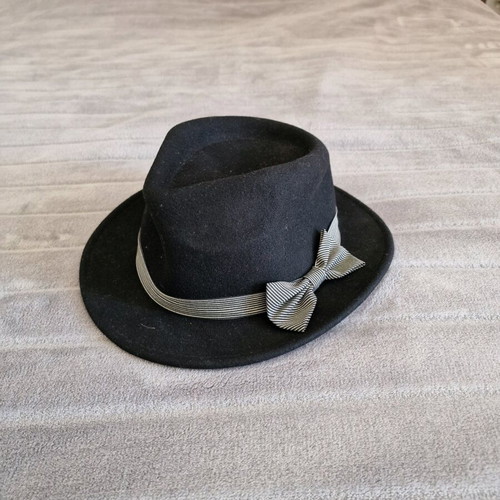 Fedora hat black, 100% cotton, like new