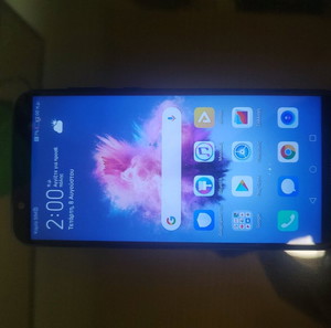 Huawei P smart + θήκη