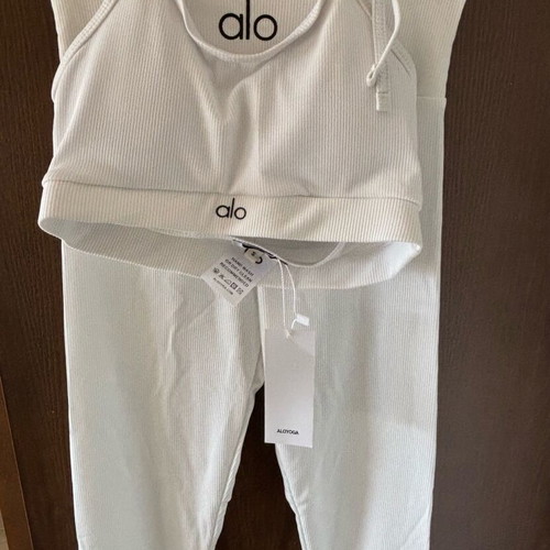 Alo Yoga White Set New, Scrunch Bum Leggings