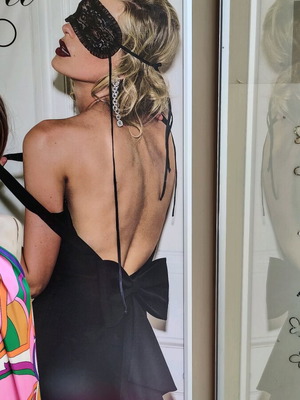Πίνακας για μουσαμά σαν καινούργιο, διακόσμηση φόντου βιτρίνας