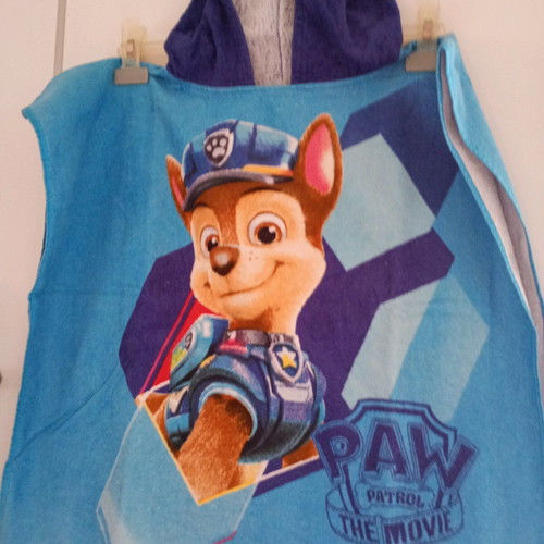 Boys' beach towel poncho with hood like new