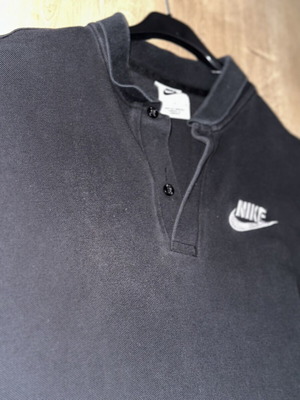 Nike Polo T-shirt σαν καινούργιο, μέγεθος medium, μαύρο
