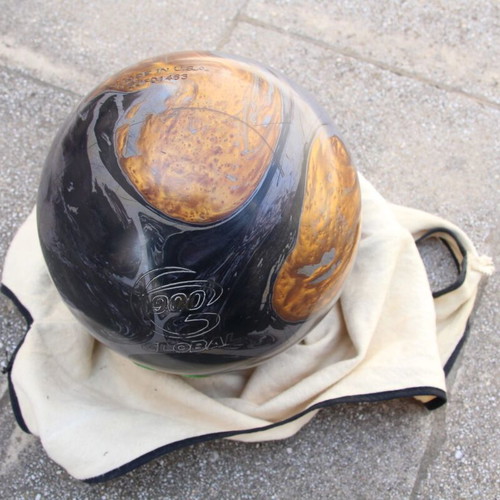 Bowling balls used, pack of 14 pieces