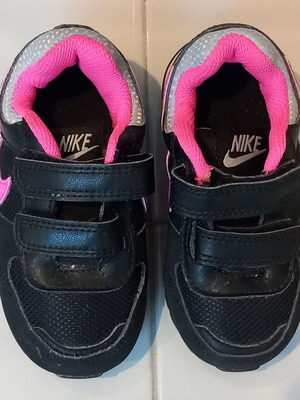 Αθλητικά παπούτσια Nike για κορίτσια Νο.22 μεταχειρισμένα