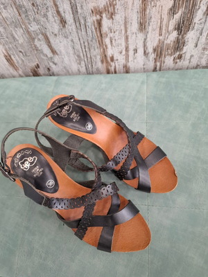 Leather sandal new, size 36, black