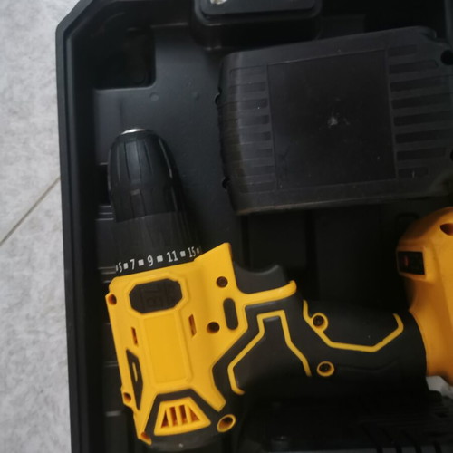 Tool set with 2 lithium batteries new