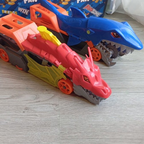 Hot Wheels shark and dragon cars like new