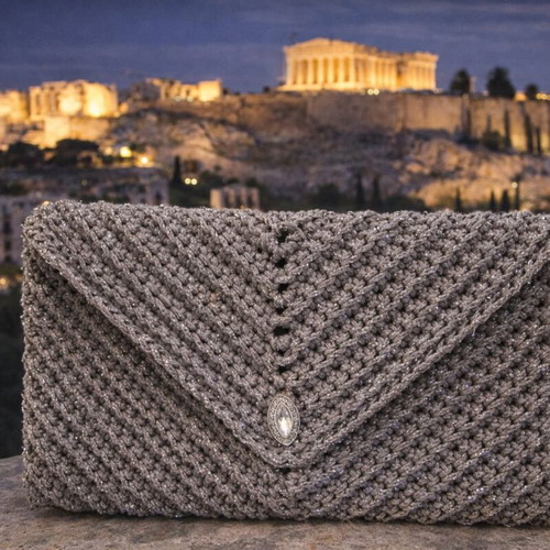 Knitted clutch new in silver shimmer