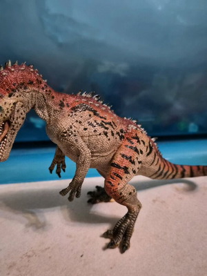 Papo Cryolophosaurus Dinosaur figure like new