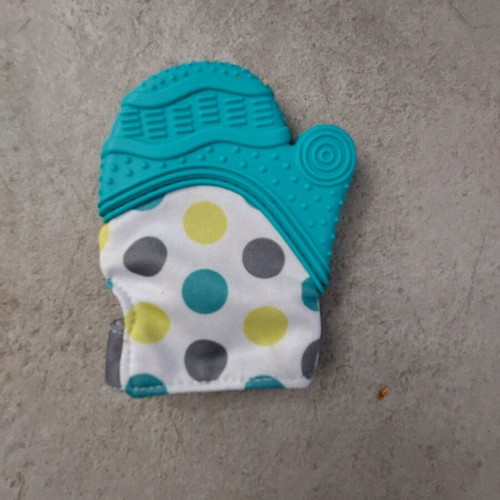 BBluv teething glove like new for baby gums
