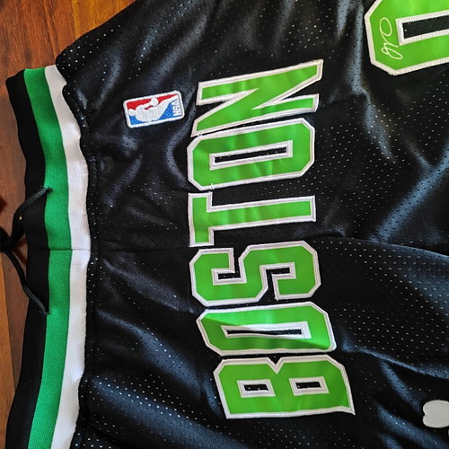 NBA Boston Celtics shorts new, medium size