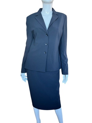 Akris Punto women's wool suit like new, size US10, blue