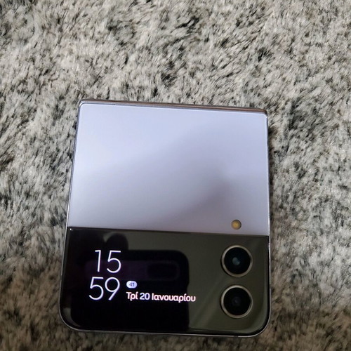 Samsung Z Flip 4 used, white, 128GB, Android, 20+ MP camera