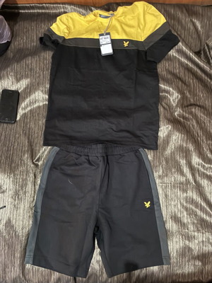 Ανδρικά σορτς Lyle and Scott νέα μαύρα και κίτρινα