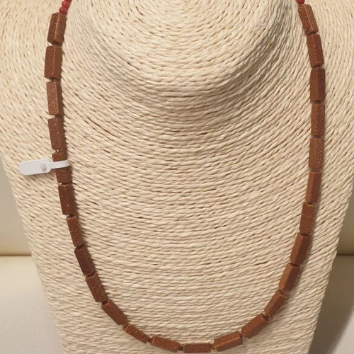 Handmade necklace with semi-precious stones and coral, new
