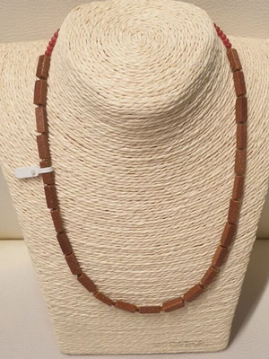 Handmade necklace with semi-precious stones and coral, new