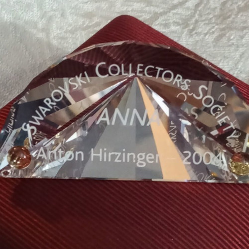 Swarovski Crystal Annual 2004 like new