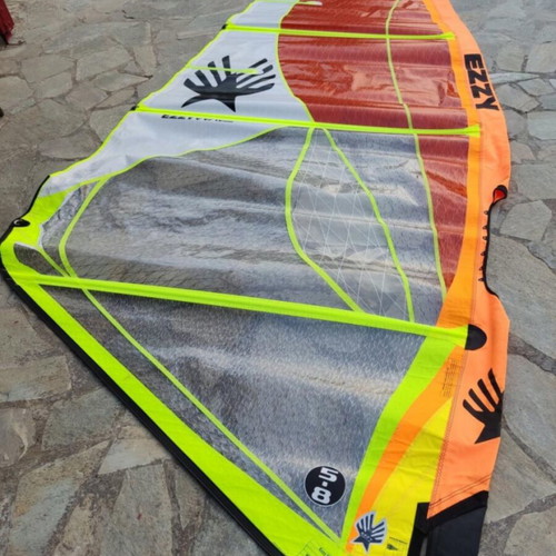 Windsurf set like new with sail mast boom fins board