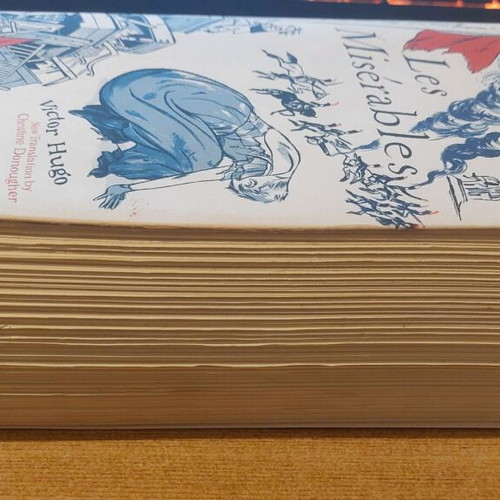 Les Miserables Penguin Deluxe Edition like new