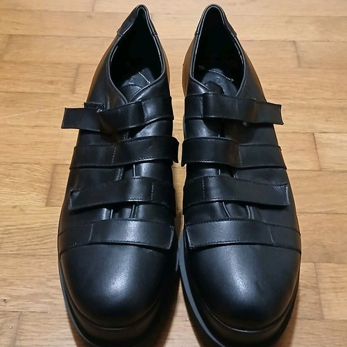 Glamazons leather sneakers new, size 40, black