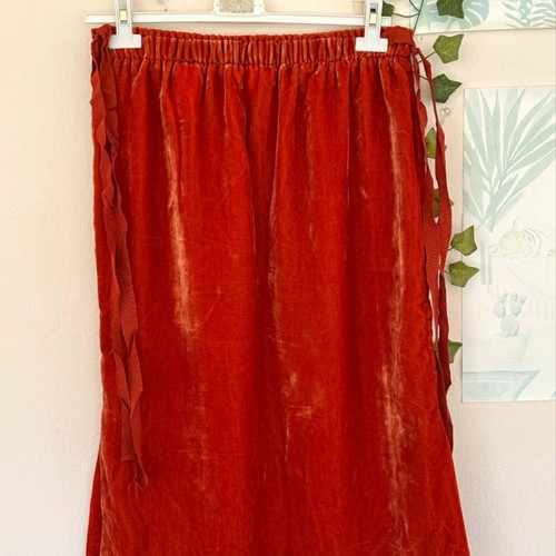 Midi velvet skirt H&M like new, orange-red with slits size M