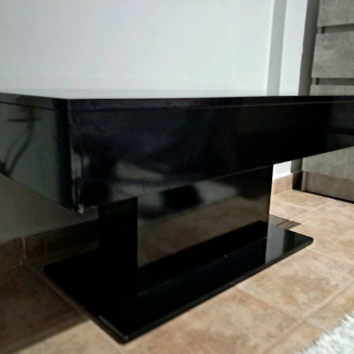 Black coffee table like new