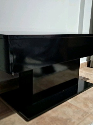 Black coffee table like new