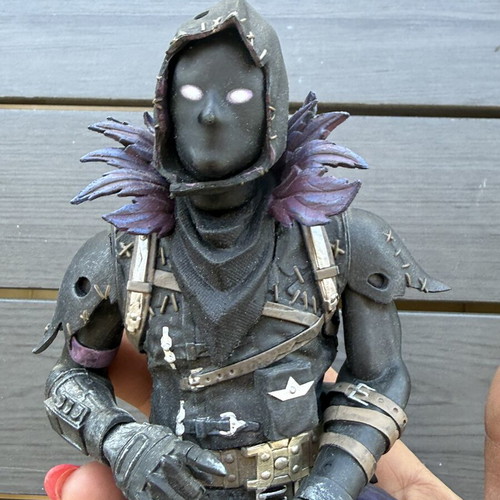 Fortnite Raven Premium action figure like new, 28 cm by McFarlane Toys