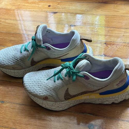 Nike Space Hippie Running Sneakers size EUR 42 like new, multicolor