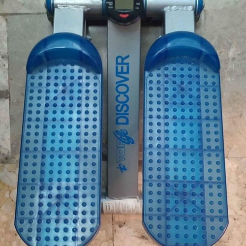 Stepper used with anti-slip pedals and bases, screen not working
