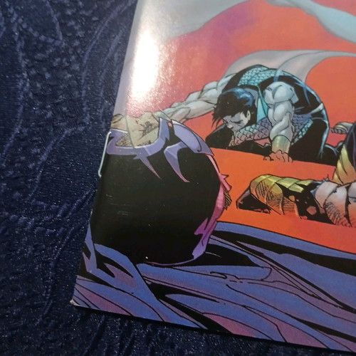 Uncanny X-men #10 like new with signature Marvel Comics
