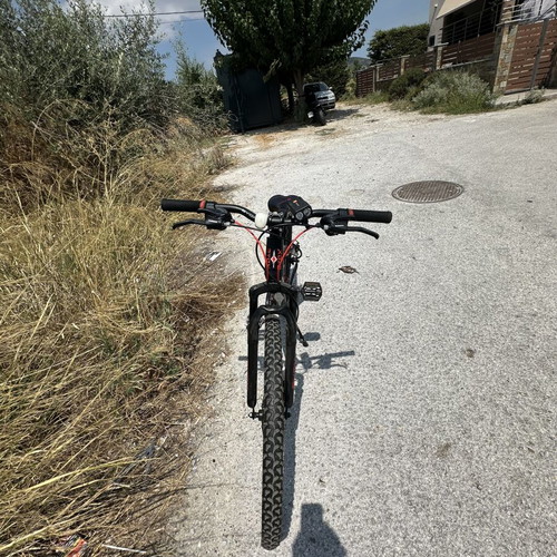 Byox BTW Mountain Bike 26” aluminum like new with disc brakes and suspension