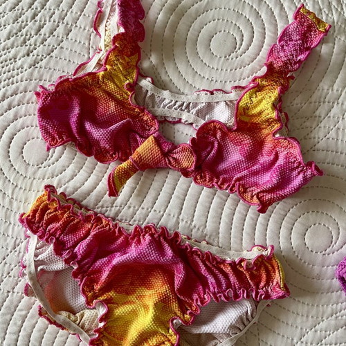Calzedonia girls' swimsuit set like new, size 4 years, pink multicolor