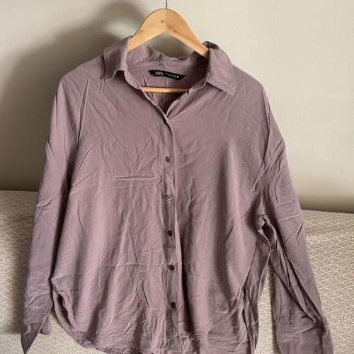 Zara shirt like new, very loose fit, soft pink, size M
