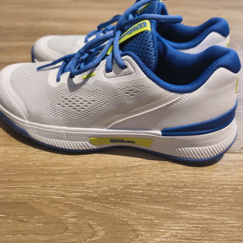 Wilson Intrigue Pro tennis shoes like new, size 39 1/3, white and blue