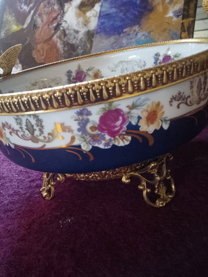 Bavarian fruit bowl with porcelain and copper details