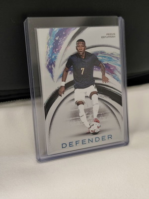 Pervis Estupinan Futera 11/27 football sticker