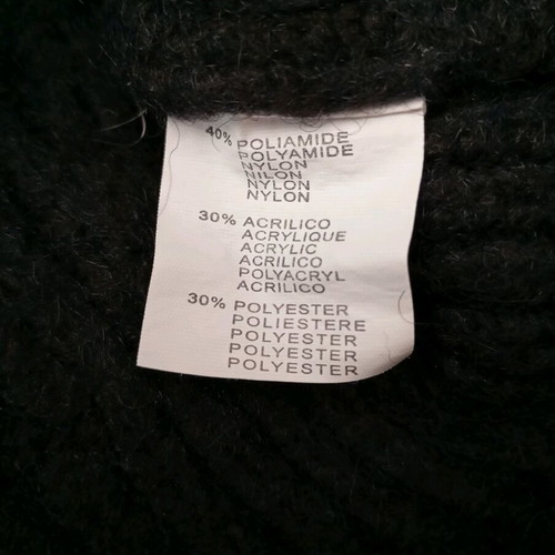 Knitted women's sweater black like new, one size