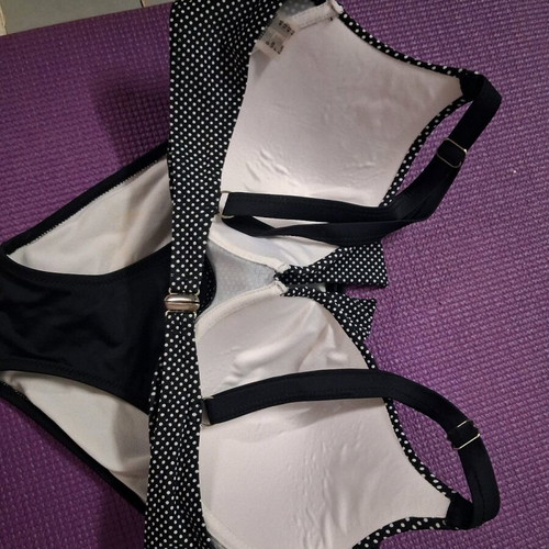 Bikini like new, size L, black and white