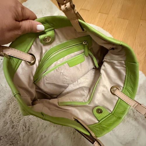 Michael Kors large leather tote bag like new, lime green with beige straps