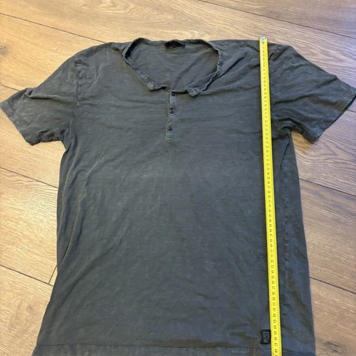 Dirty Laundry short-sleeve shirt L used, gray with small hole