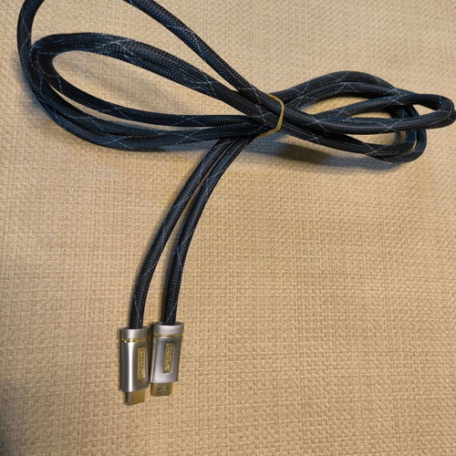 XO Platinum braided HDMI cables 3 meters used, set of 2